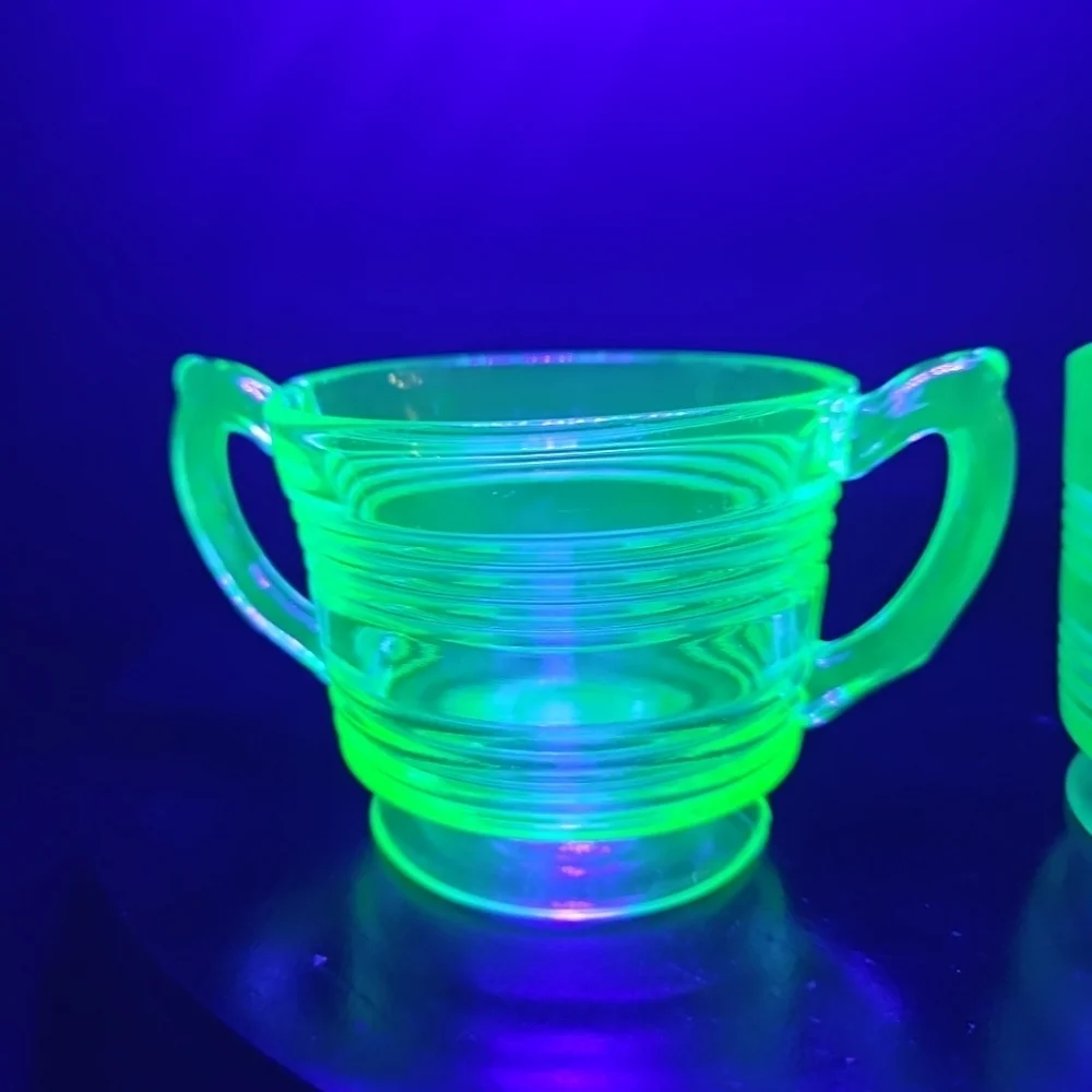 Vintage Uranium Green Glass Creamer‎ and Sugar Set